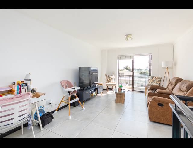 2 BEDROOM APARTMENT TO LET IN ROYAL ASCOT